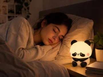 Силиконова LED нощна лампа панда, RGB, USB-C, таймер 30 минути