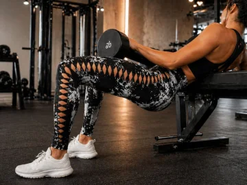 Дамски спортен клин с висока талия и push-up ефект, S/M – черно и бяло