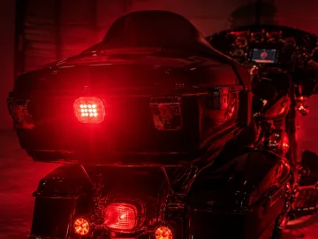Акумулаторни LED стробоскопични светлини, 7 цвята – 2 броя с дистанционно