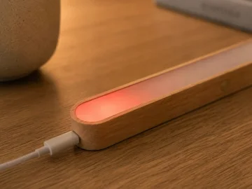 Магнитна LED стенна лампа от дърво, USB-C, 1000 mAh, сензорно димиране