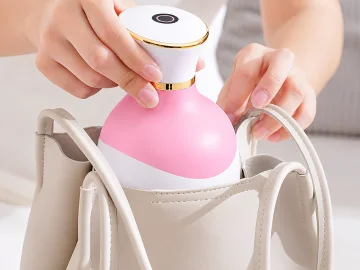 Електрически масажор за глава с 4 въртящи глави, USB, 5 W – бяло и розово