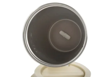 Термочаша с автоматично разбъркване, USB зареждане и каишка, бежова