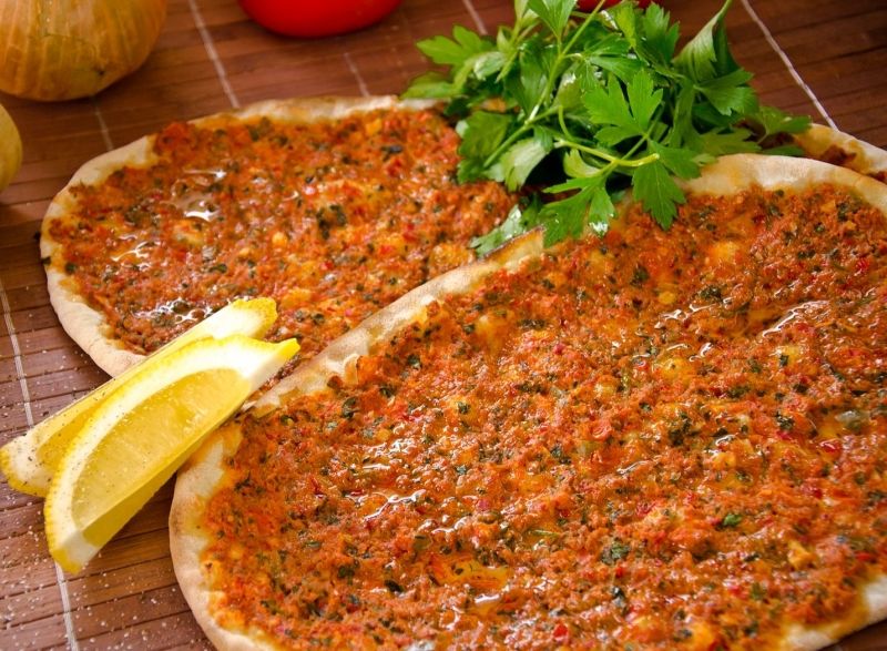 Лахмаджун - вкусна и ароматна арабска пица