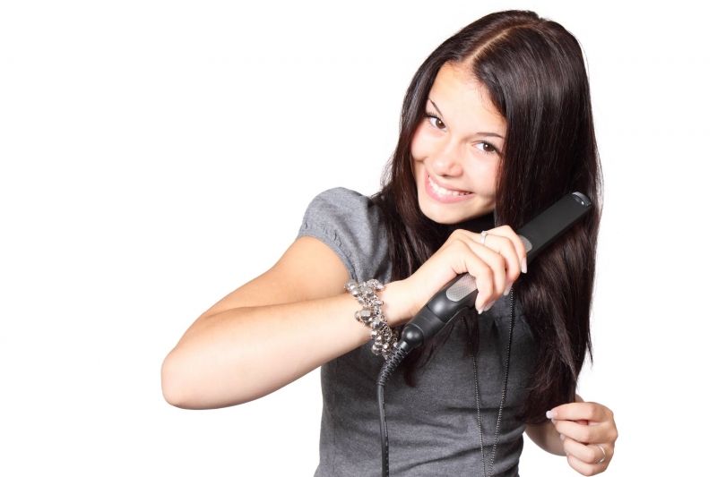 5 съвета, които ще превърнат изправянето на косата в детска игра