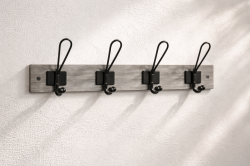 Дървена закачалка за стена с 4 кукички - 45 x 7 x 1,2 см.