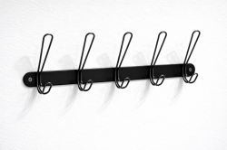 Метална закачалка за стена до 5 кг. - Черен - 46 x 5 x 19 см.