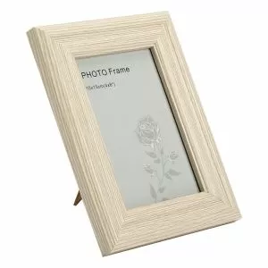 Рамка за снимка - дървена - бежова - със стойка - 10 x 15 см.