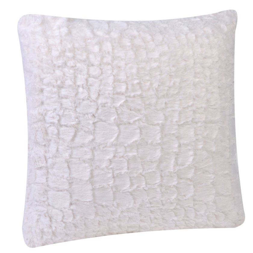 Декоративна възглавница - бяла - релефна - 45 х 45 см.