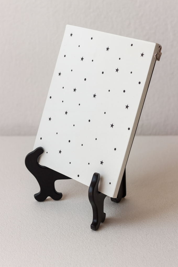 Стойка за рамка със снимка - пластмасова