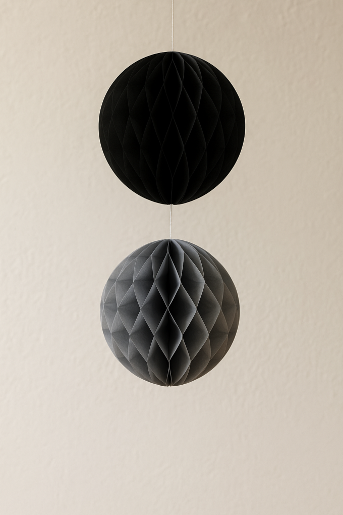 Парти декорация - топки - черно и сребристо - 2 бр.