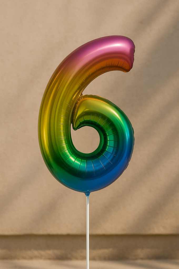 Парти балон - цветен - цифра 6 - 82 х 114 см.