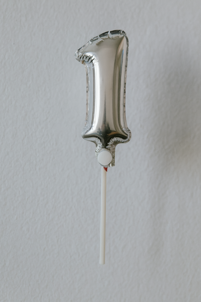 Парти балон - сребрист - цифра 1 - 15 см.
