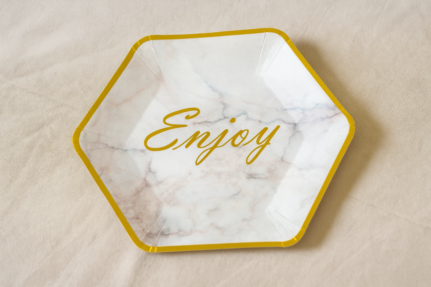 Парти чинии - златисти - мрамор - картонени - 23 см. - 6 бр.