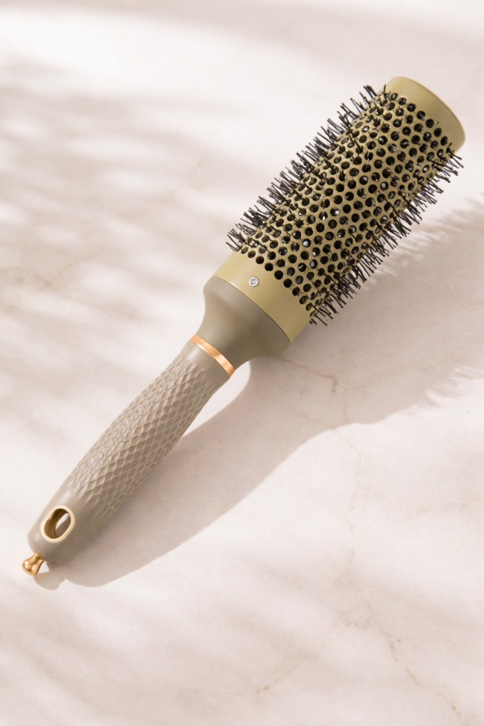 Четка за коса - сива - метална - 27 см.