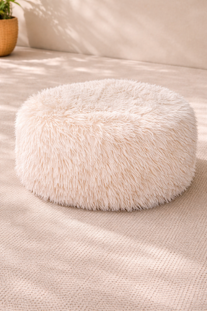 Декоративна възглавница - пуф - бяла - 38 х 20 см.