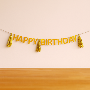 Парти гирлянд - флагчета - Happy Birthday - златист - 3 м.