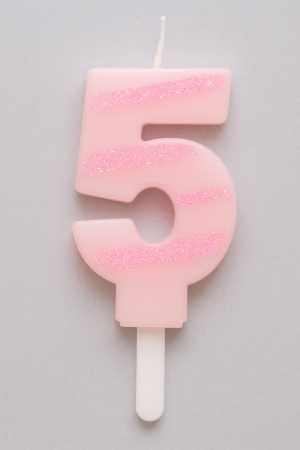 Свещ за торта - цифра 5 - розово райе