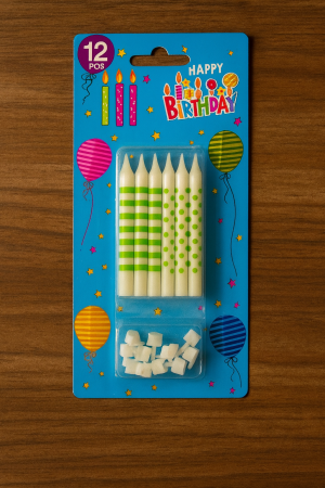 Свещи за торта - бяло и зелено - 8 см. - 12 бр.