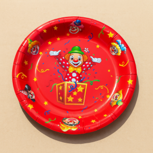 Парти чинии - клоун - картонени - 18 см. - 10 бр.