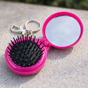 Четка за коса - ключодаржател - с огледало