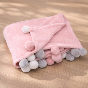 Покривка за диван - розова - с помпони - 130 х 160 см.