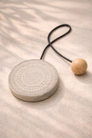 Декоративен аксесоар за пердета и завеси - бежов - магнит